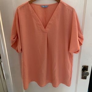 NEW NEVER WORN Beautiful peach / light coral flowy v-neck blouse